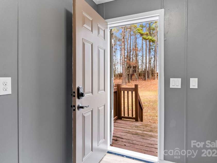 6706 Lineberger Road, Denver, NC 28037.  MLS# CAR4326987, YatesRealty ID 1609. 