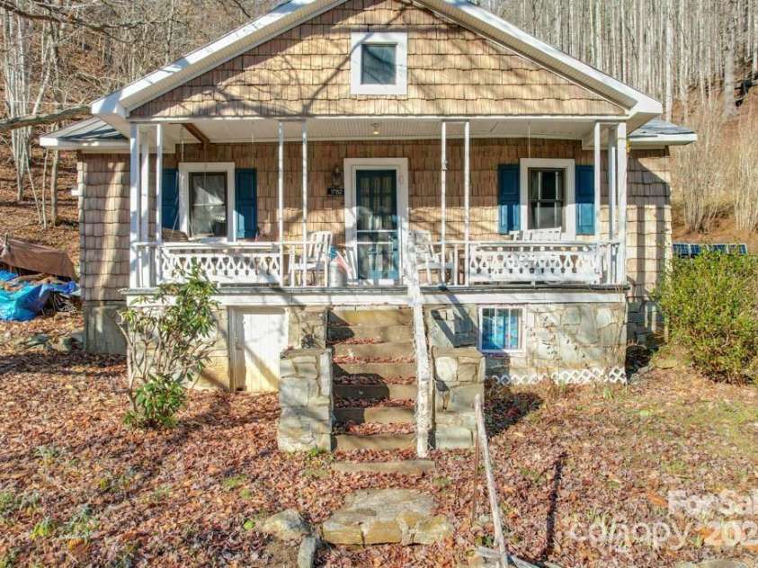 1782 Bald Mountain Road, Burnsville, NC 28714.  MLS# CAR4242119, YatesRealty ID 16091. 