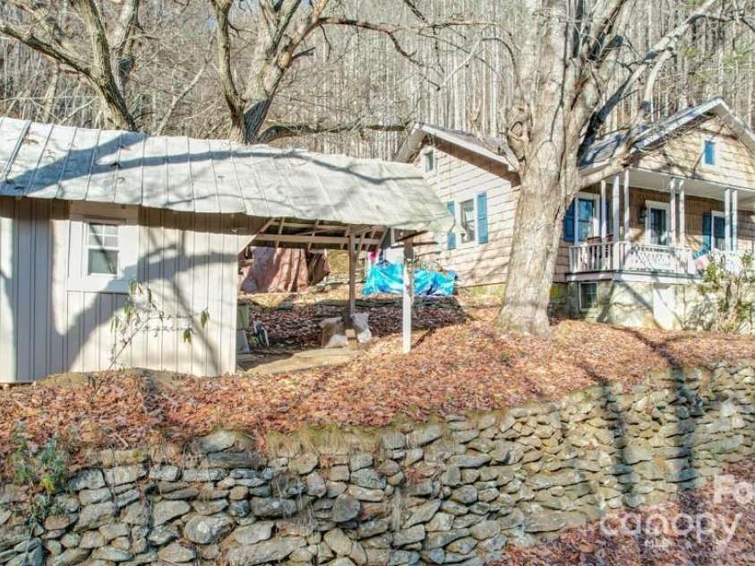 1782 Bald Mountain Road, Burnsville, NC 28714.  MLS# CAR4242119, YatesRealty ID 16091. 