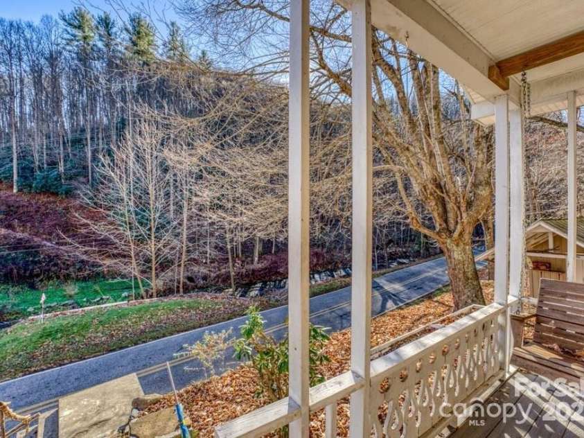 1782 Bald Mountain Road, Burnsville, NC 28714.  MLS# CAR4242119, YatesRealty ID 16091. 