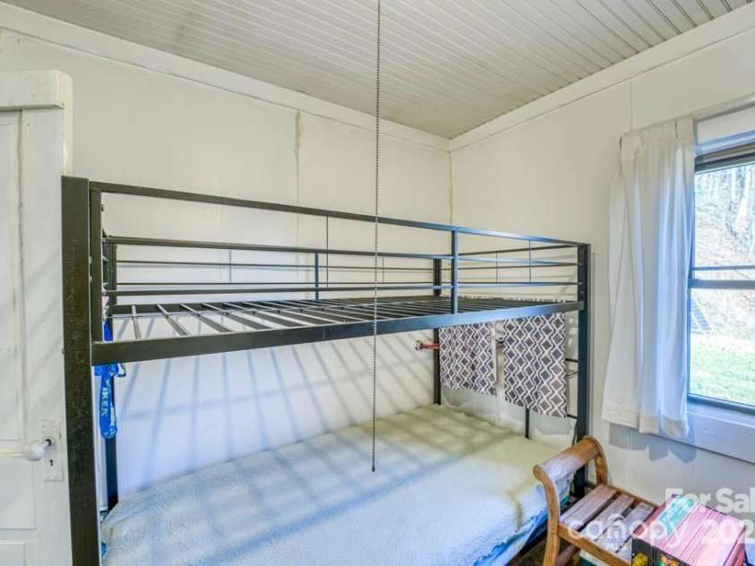 1782 Bald Mountain Road, Burnsville, NC 28714.  MLS# CAR4242119, YatesRealty ID 16091. 