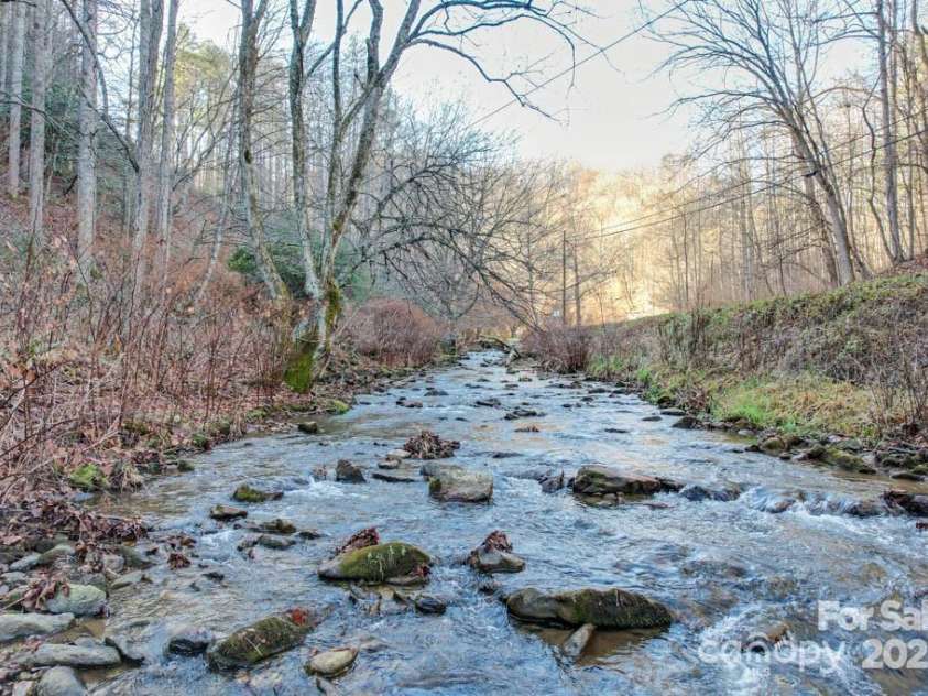 1782 Bald Mountain Road, Burnsville, NC 28714.  MLS# CAR4242119, YatesRealty ID 16091. 