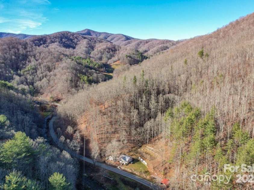 1782 Bald Mountain Road, Burnsville, NC 28714.  MLS# CAR4242119, YatesRealty ID 16091. 