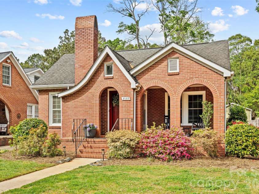 2137 Shenandoah Avenue, Charlotte, NC 28205.  MLS# CAR4369608, YatesRealty ID 16091. 