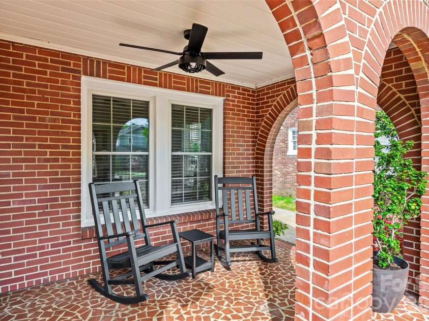 2137 Shenandoah Avenue, Charlotte, NC 28205.  MLS# CAR4369608, YatesRealty ID 16091. 