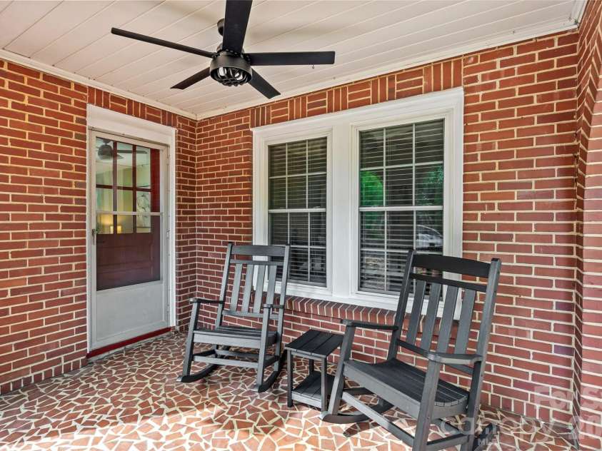 2137 Shenandoah Avenue, Charlotte, NC 28205.  MLS# CAR4369608, YatesRealty ID 16091. 