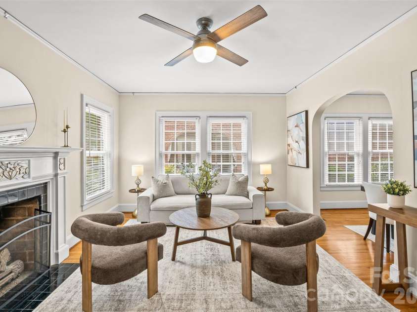 2137 Shenandoah Avenue, Charlotte, NC 28205.  MLS# CAR4369608, YatesRealty ID 16091. 