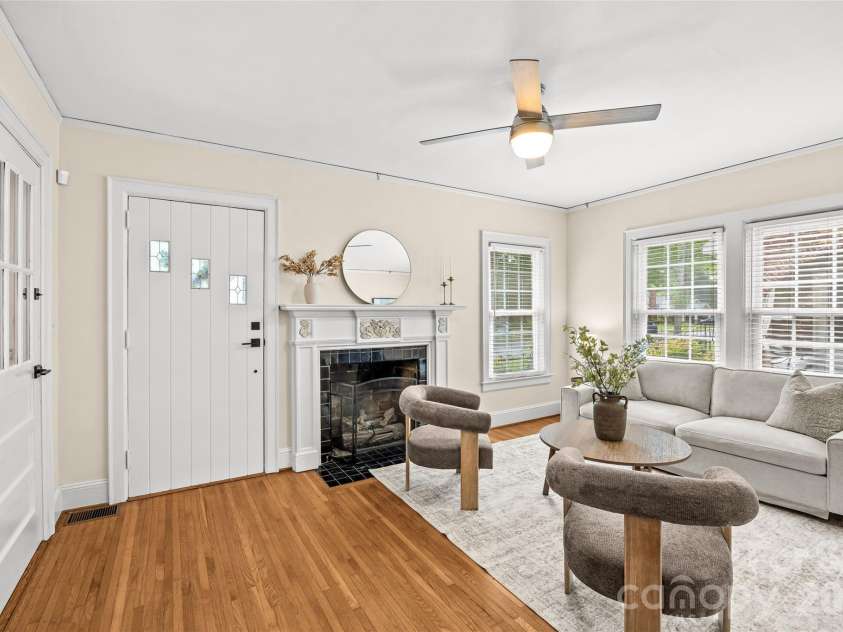 2137 Shenandoah Avenue, Charlotte, NC 28205.  MLS# CAR4369608, YatesRealty ID 16091. 