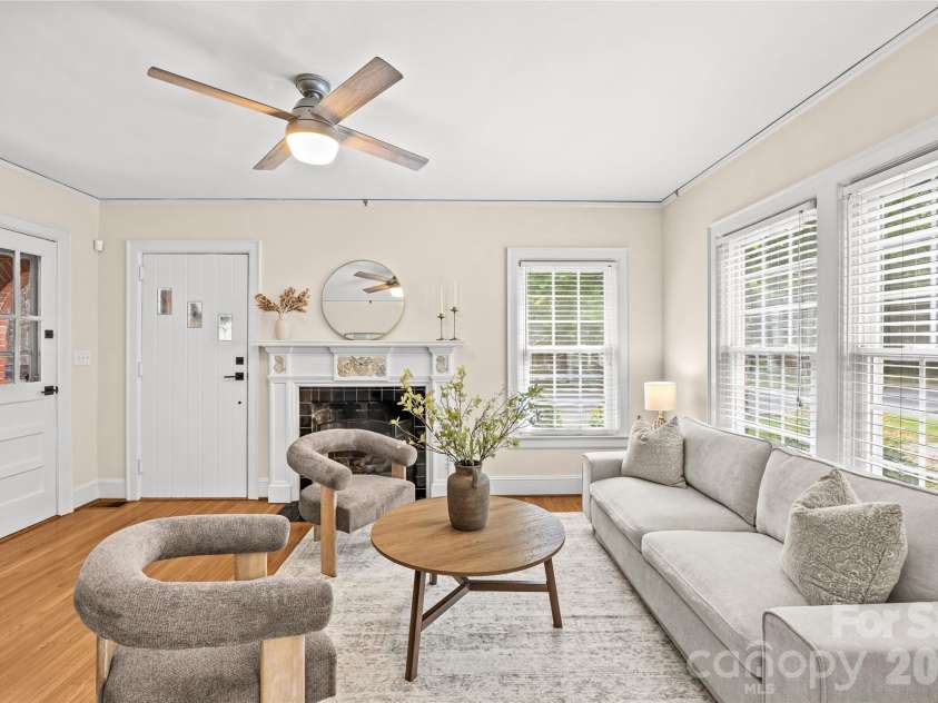 2137 Shenandoah Avenue, Charlotte, NC 28205.  MLS# CAR4369608, YatesRealty ID 16091. 
