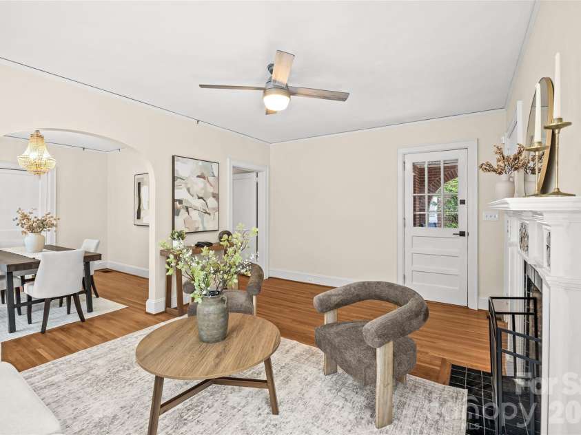2137 Shenandoah Avenue, Charlotte, NC 28205.  MLS# CAR4369608, YatesRealty ID 16091. 