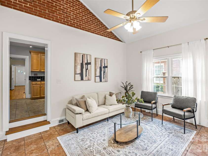 2137 Shenandoah Avenue, Charlotte, NC 28205.  MLS# CAR4369608, YatesRealty ID 16091. 
