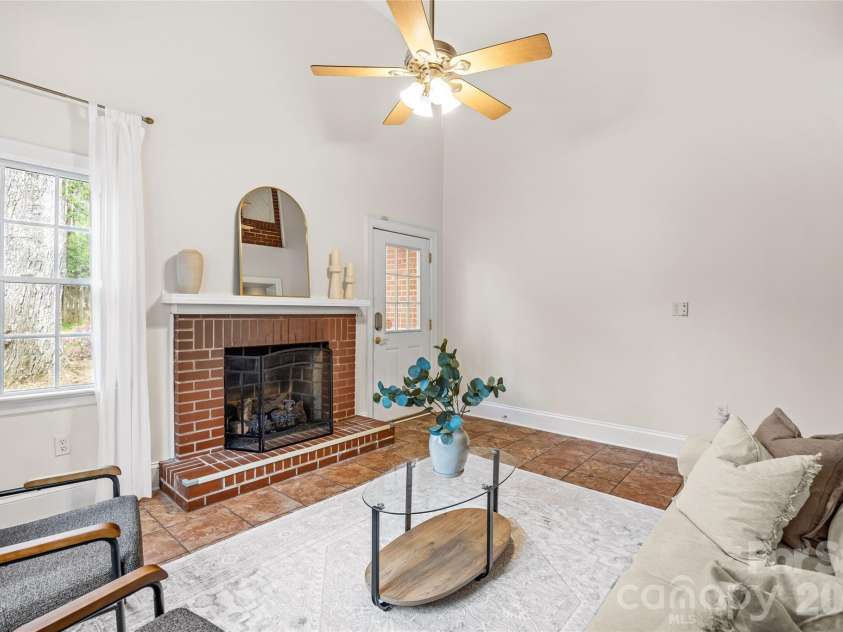 2137 Shenandoah Avenue, Charlotte, NC 28205.  MLS# CAR4369608, YatesRealty ID 16091. 