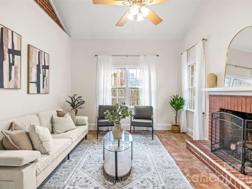 2137 Shenandoah Avenue, Charlotte, NC 28205.  MLS# CAR4369608, YatesRealty ID 16091. 