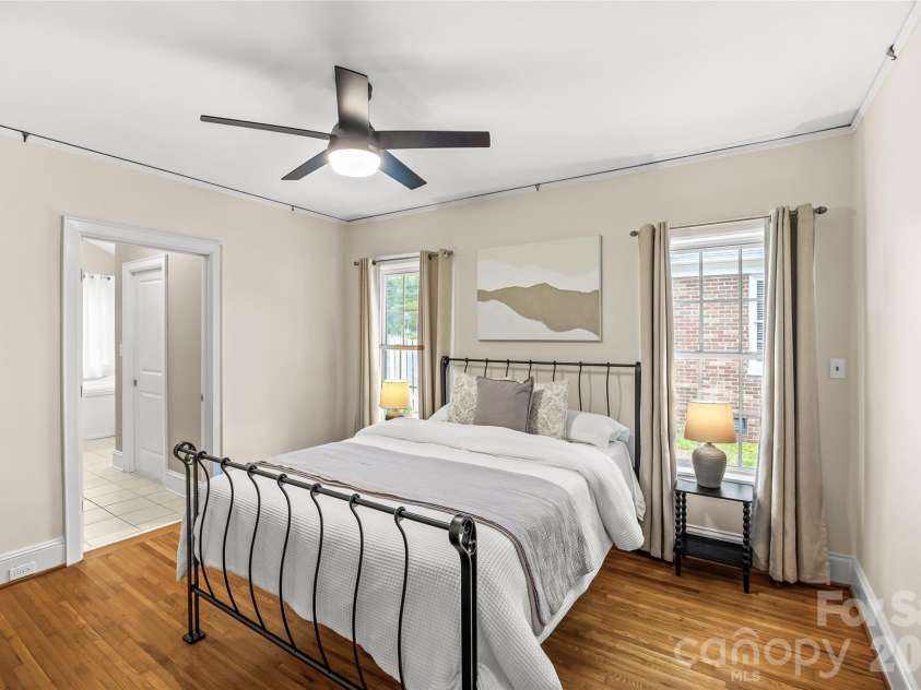 2137 Shenandoah Avenue, Charlotte, NC 28205.  MLS# CAR4369608, YatesRealty ID 16091. 