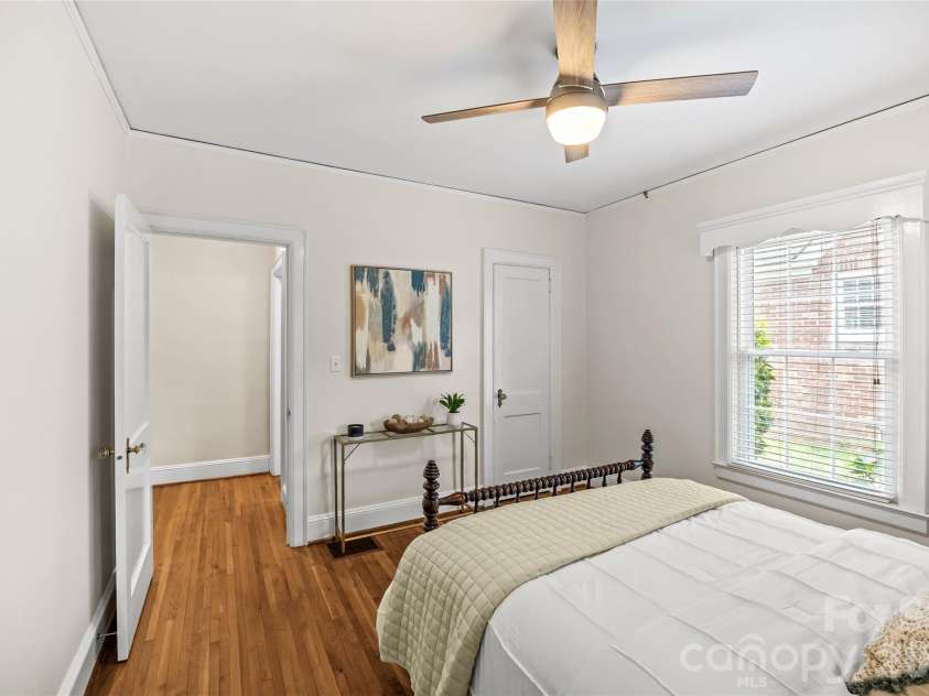 2137 Shenandoah Avenue, Charlotte, NC 28205.  MLS# CAR4369608, YatesRealty ID 16091. 