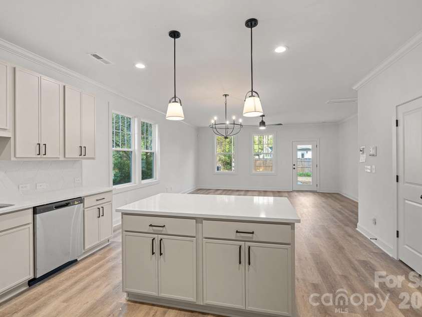 3142 Dublin Road, Charlotte, NC 28208.  MLS# CAR4367408, YatesRealty ID 16092. 
