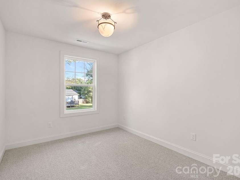 3142 Dublin Road, Charlotte, NC 28208.  MLS# CAR4367408, YatesRealty ID 16092. 