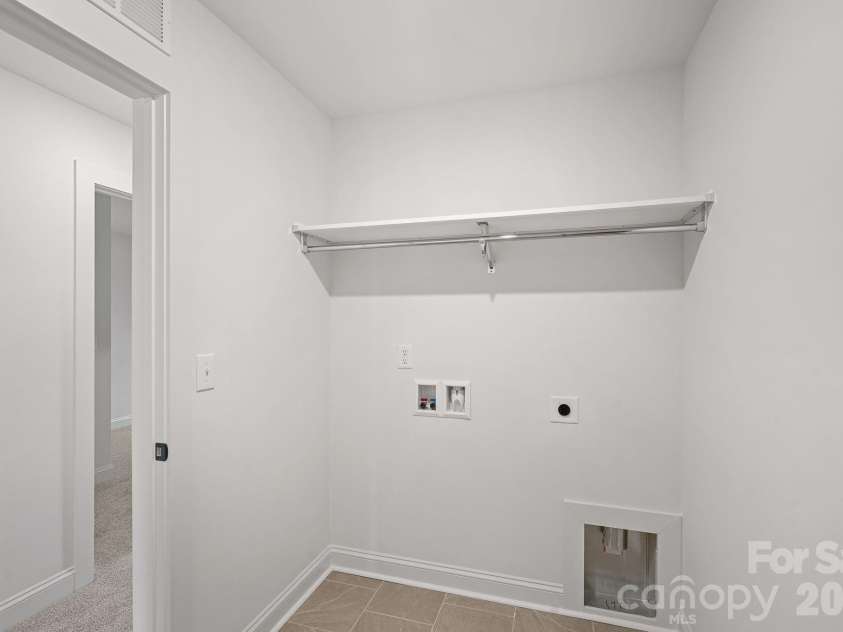 3142 Dublin Road, Charlotte, NC 28208.  MLS# CAR4367408, YatesRealty ID 16092. 