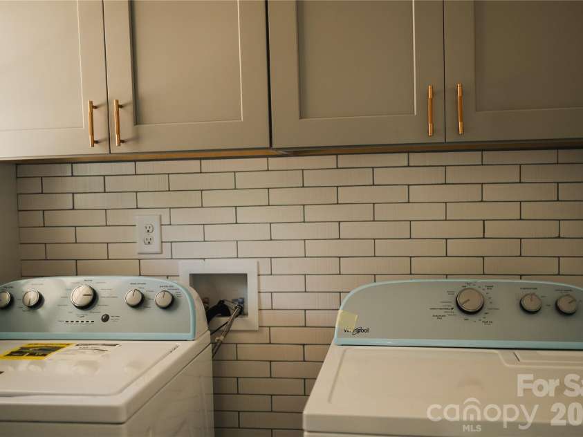 15678 Silver Road, Oakboro, NC 28129.  MLS# CAR4359895, YatesRealty ID 16093. Laundry downstairs 