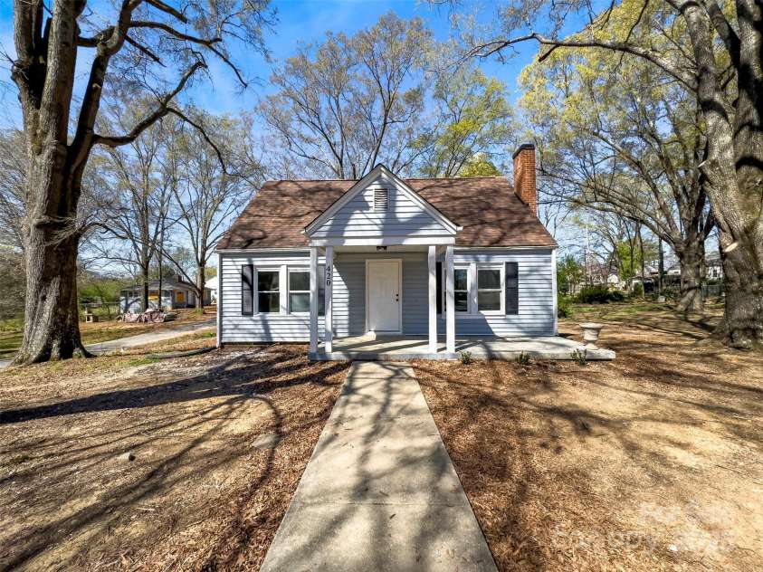 420 Coggins Avenue, Albemarle, NC 28001.  MLS# CAR4239832, YatesRealty ID 16093. 