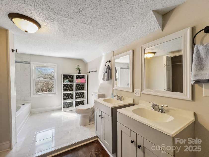 420 Coggins Avenue, Albemarle, NC 28001.  MLS# CAR4239832, YatesRealty ID 16093. 