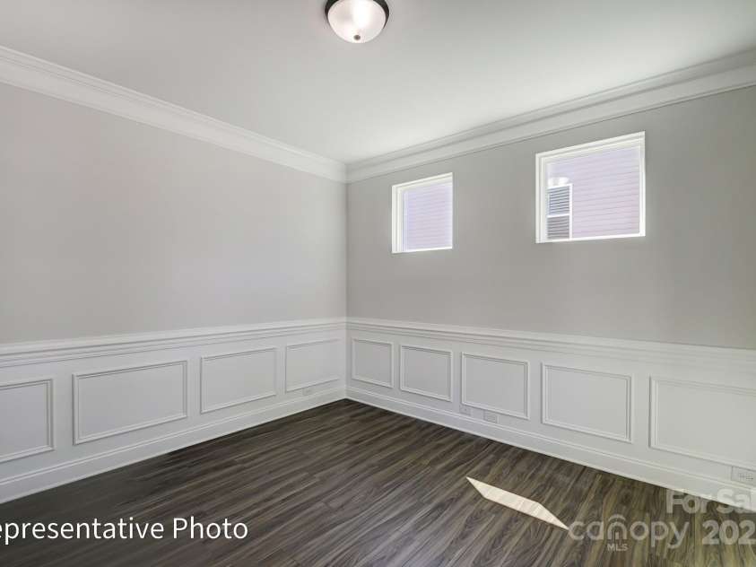 6027 Veld Court, Charlotte, NC 28215.  MLS# CAR4257024, YatesRealty ID 16096. 