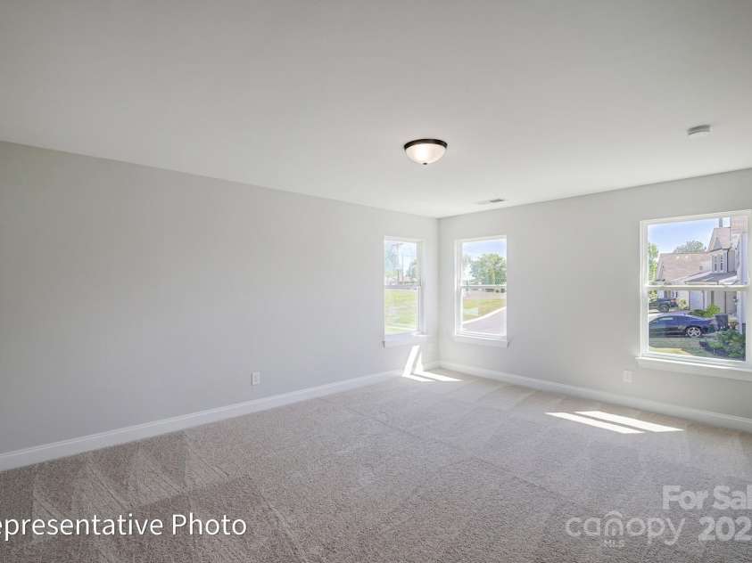 6027 Veld Court, Charlotte, NC 28215.  MLS# CAR4257024, YatesRealty ID 16096. 