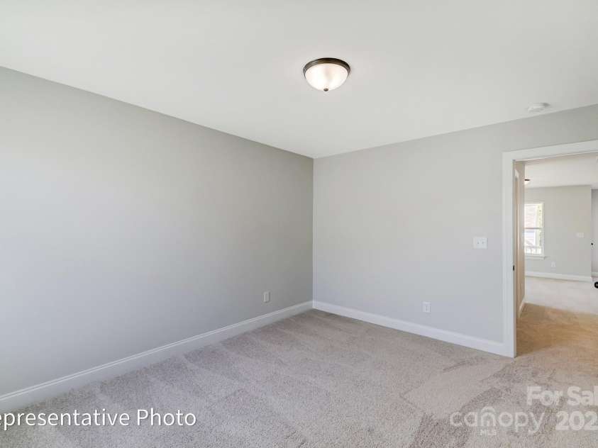 6027 Veld Court, Charlotte, NC 28215.  MLS# CAR4257024, YatesRealty ID 16096. 