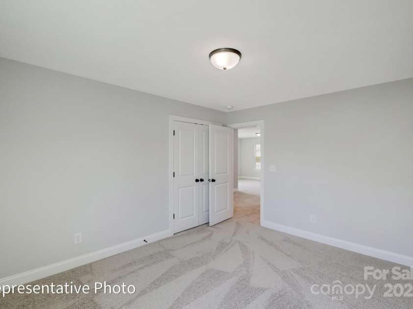6027 Veld Court, Charlotte, NC 28215.  MLS# CAR4257024, YatesRealty ID 16096. 