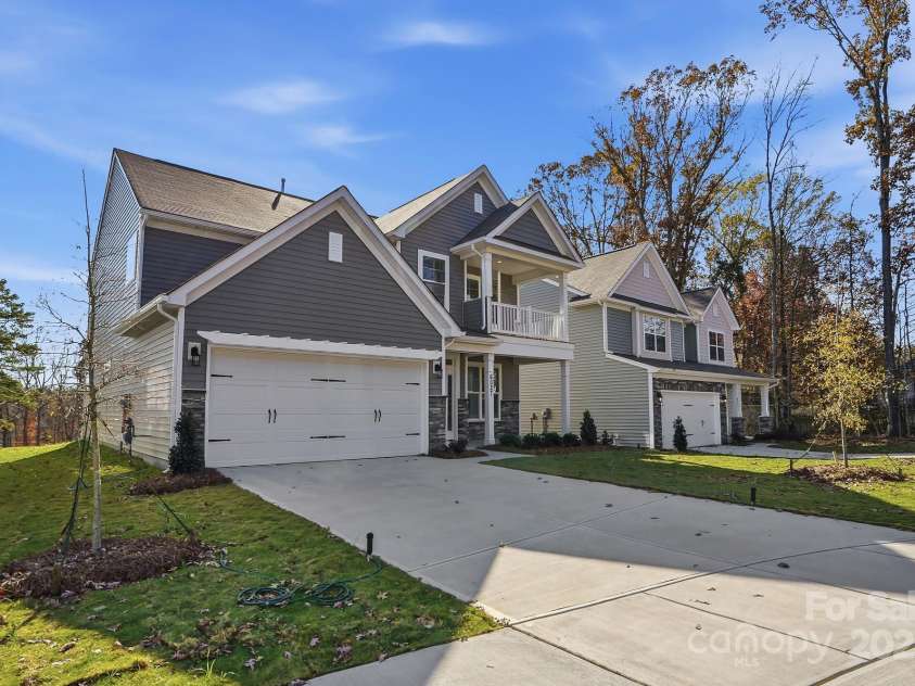 6027 Veld Court, Charlotte, NC 28215.  MLS# CAR4257024, YatesRealty ID 16096. 