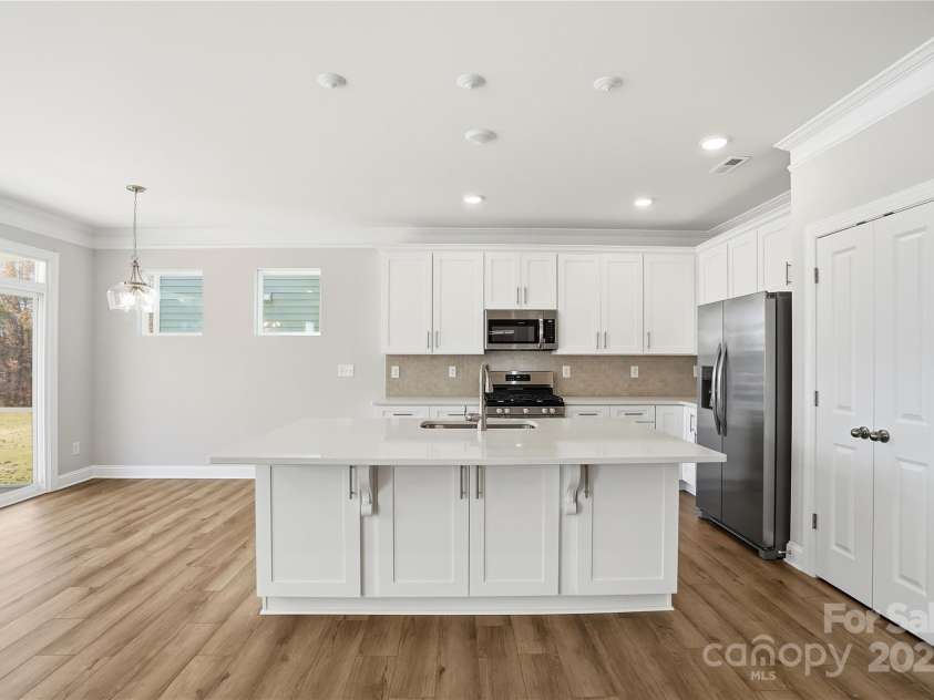 6027 Veld Court, Charlotte, NC 28215.  MLS# CAR4257024, YatesRealty ID 16096. Kitchen with refrigerator included