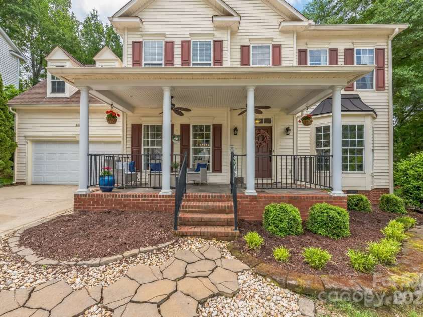 13312 Edgetree Drive, Pineville, NC 28134.  MLS# CAR4251843, YatesRealty ID 16097. 