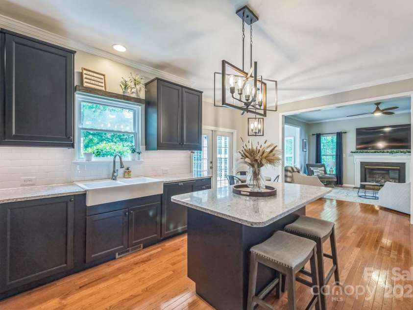 13312 Edgetree Drive, Pineville, NC 28134.  MLS# CAR4251843, YatesRealty ID 16097. 