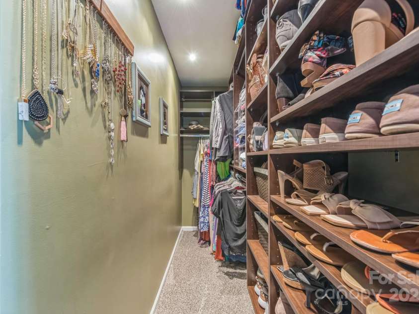 13312 Edgetree Drive, Pineville, NC 28134.  MLS# CAR4251843, YatesRealty ID 16097. 