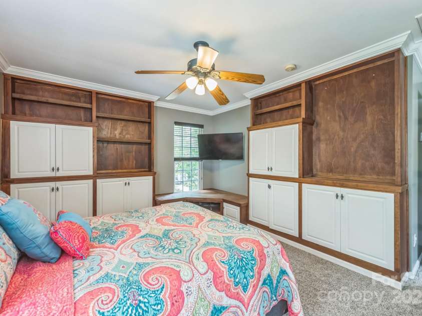 13312 Edgetree Drive, Pineville, NC 28134.  MLS# CAR4251843, YatesRealty ID 16097. 