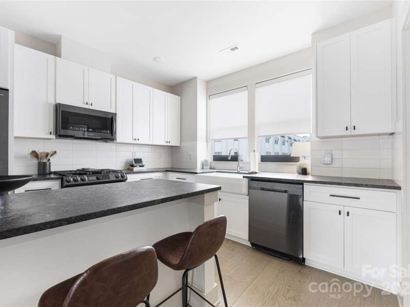 1108 Wesley Terrace Avenue, Charlotte, NC 28208.  MLS# CAR4221537, YatesRealty ID 1610. 
