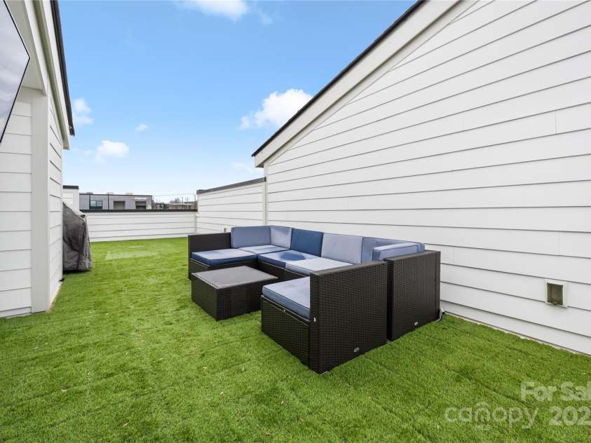 1108 Wesley Terrace Avenue, Charlotte, NC 28208.  MLS# CAR4221537, YatesRealty ID 1610. 
