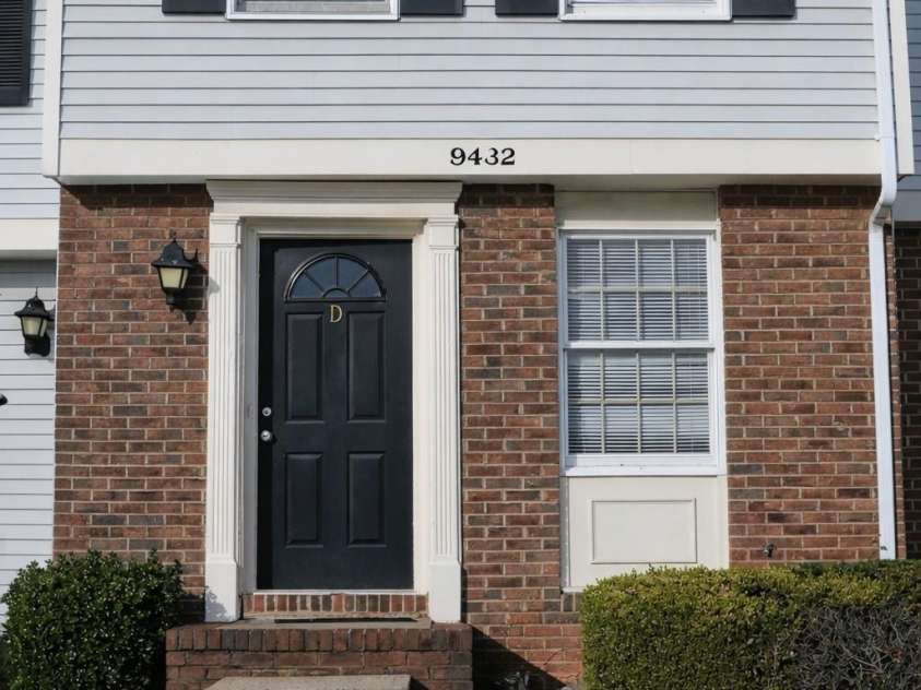 9432-D Lexington Circle, Charlotte, NC 28213.  MLS# CAR4332277, YatesRealty ID 1610. 