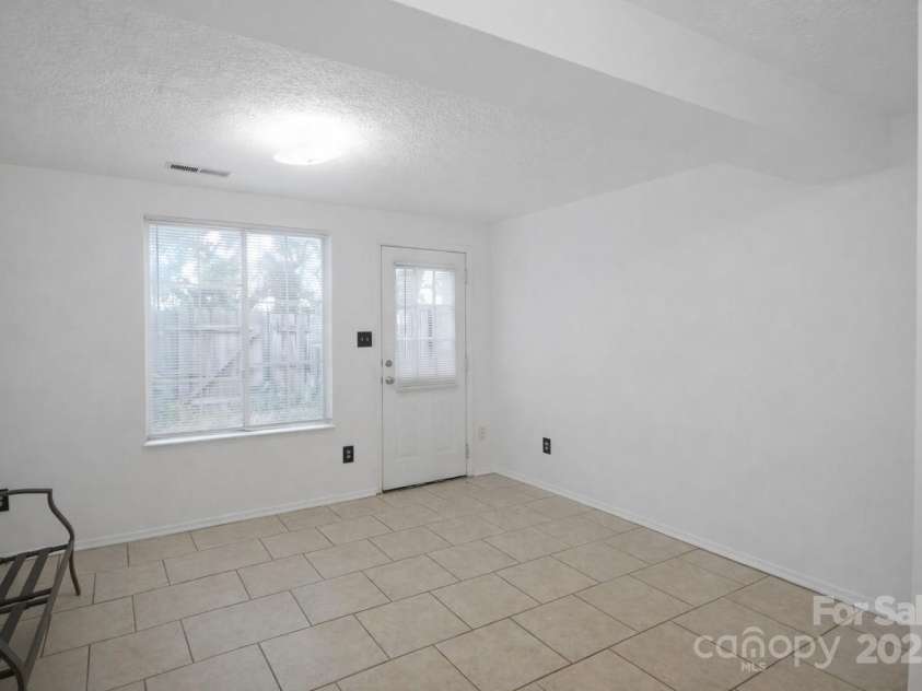 9432-D Lexington Circle, Charlotte, NC 28213.  MLS# CAR4332277, YatesRealty ID 1610. Basement primary