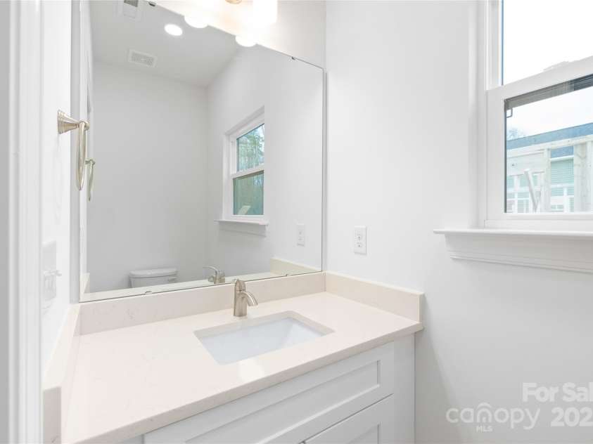 2813 New Pineola Road, Charlotte, NC 28208.  MLS# CAR4253821, YatesRealty ID 16101. 