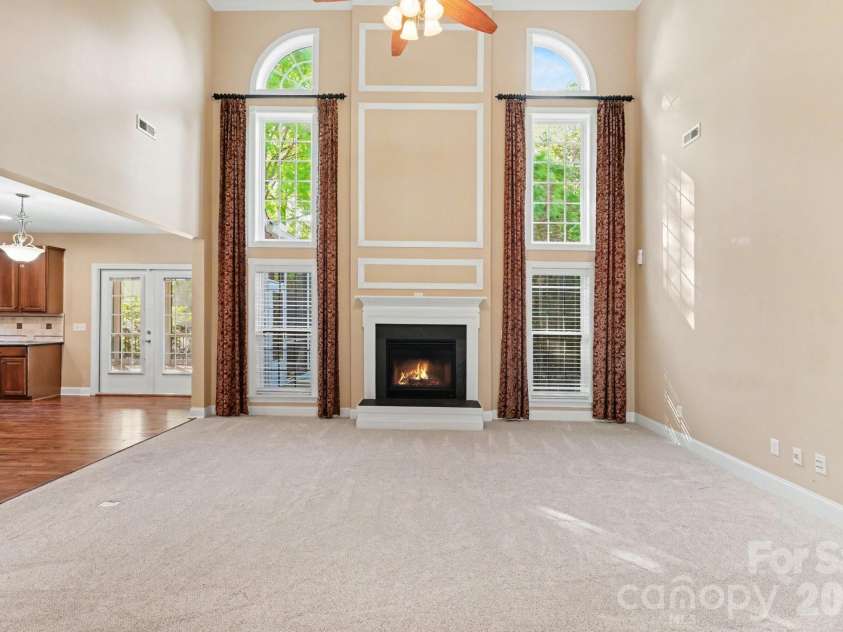 15026 Skypark Drive, Huntersville, NC 28078.  MLS# CAR4327550, YatesRealty ID 16103. 