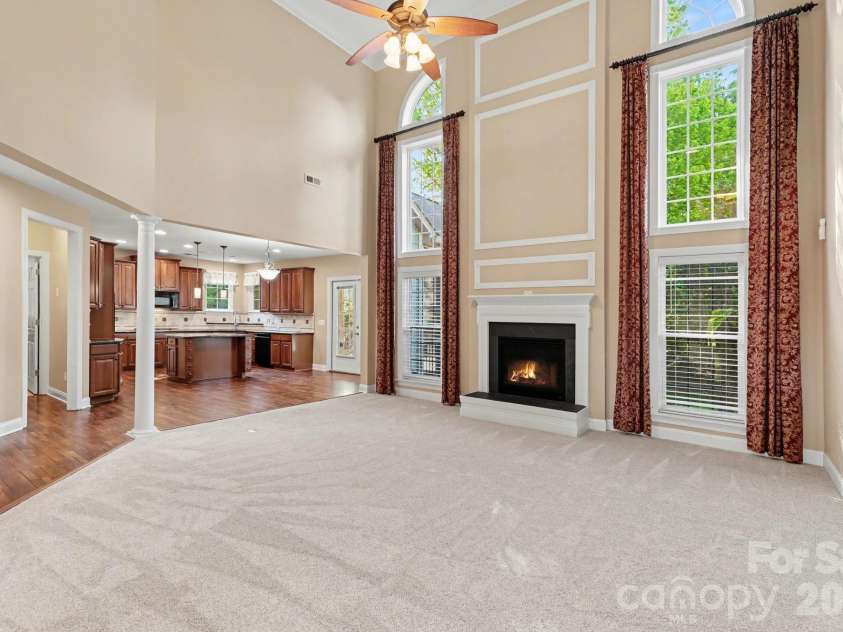 15026 Skypark Drive, Huntersville, NC 28078.  MLS# CAR4327550, YatesRealty ID 16103. Open Concept