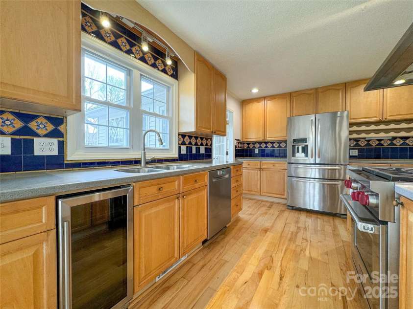 12011 Stoney Meadow Drive, Mint Hill, NC 28227.  MLS# CAR4240871, YatesRealty ID 16104. 