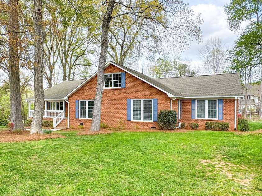 12011 Stoney Meadow Drive, Mint Hill, NC 28227.  MLS# CAR4240871, YatesRealty ID 16104. 