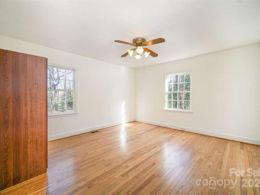 1601 South Point Road, Belmont, NC 28012.  MLS# CAR4226127, YatesRealty ID 16105. 