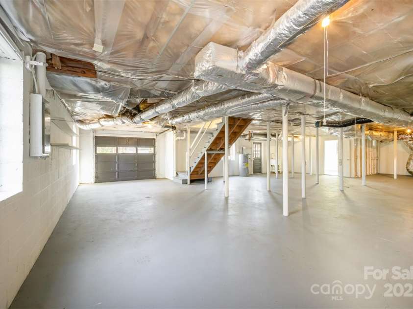 1601 South Point Road, Belmont, NC 28012.  MLS# CAR4226127, YatesRealty ID 16105. 