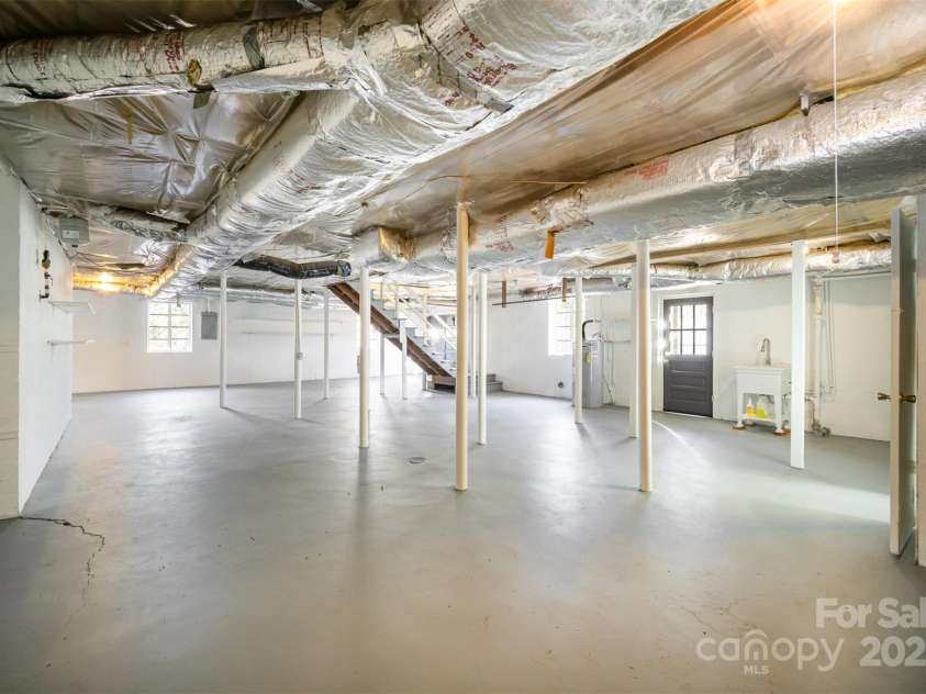 1601 South Point Road, Belmont, NC 28012.  MLS# CAR4226127, YatesRealty ID 16105. 