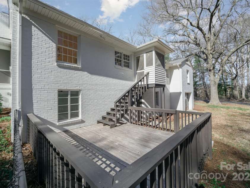 1601 South Point Road, Belmont, NC 28012.  MLS# CAR4226127, YatesRealty ID 16105. 