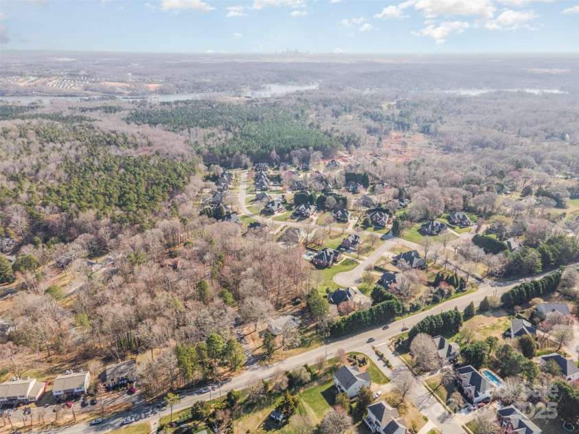 1601 South Point Road, Belmont, NC 28012.  MLS# CAR4226127, YatesRealty ID 16105. 