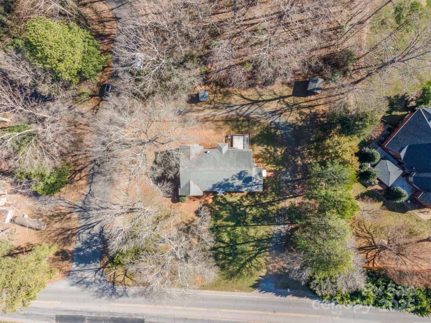 1601 South Point Road, Belmont, NC 28012.  MLS# CAR4226127, YatesRealty ID 16105. 